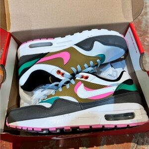 Nike Air Max 1 SE